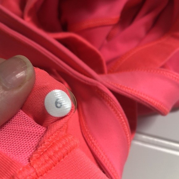 Lululemon tank - Picture 8 of 8